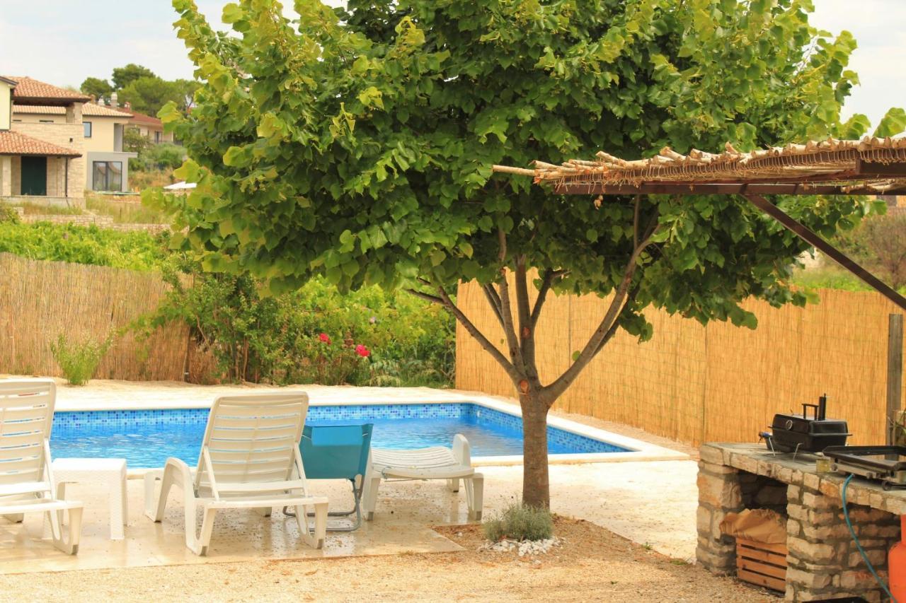 Apartment Apartman Robi *