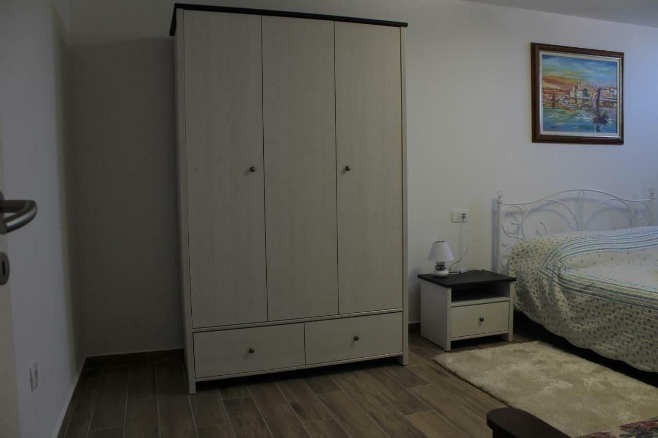 Apartman Robi Apartment