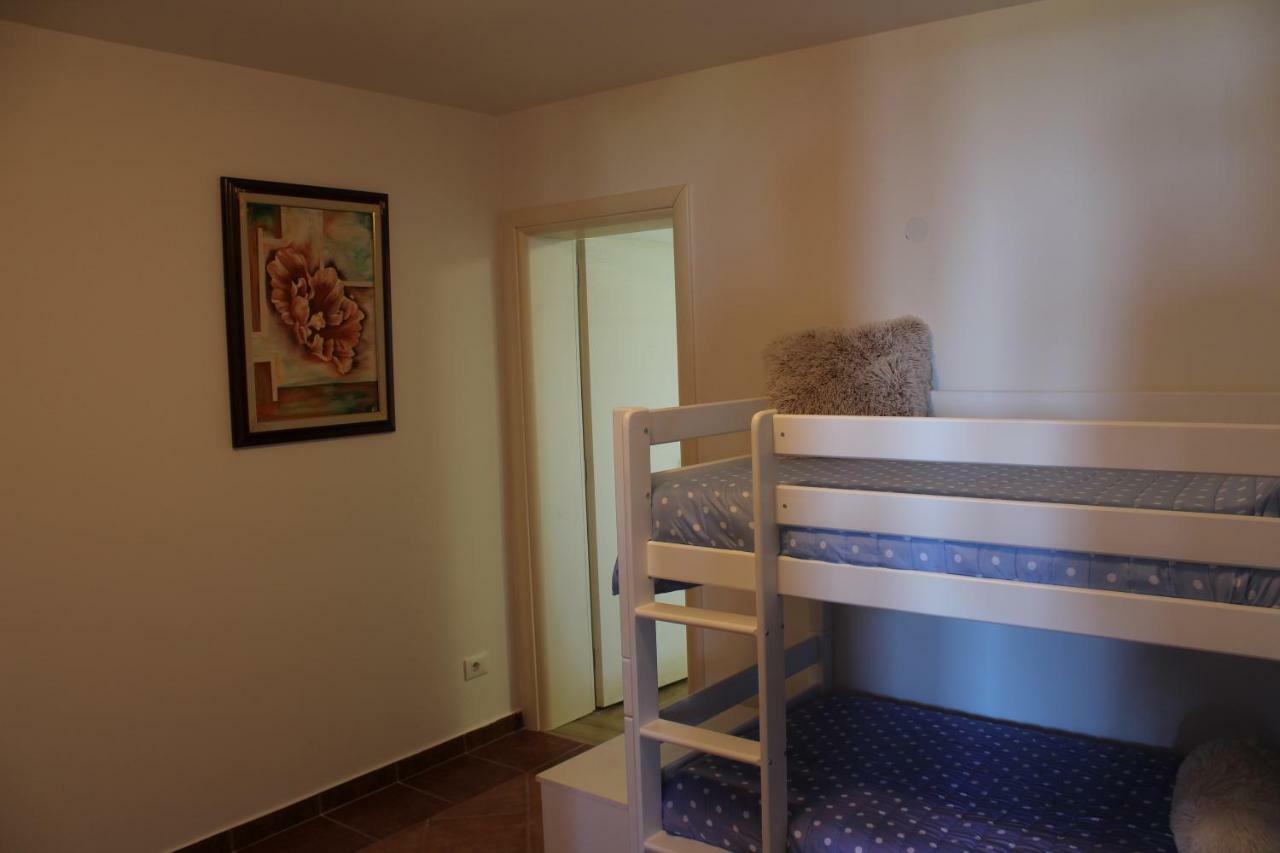 Apartman Robi *